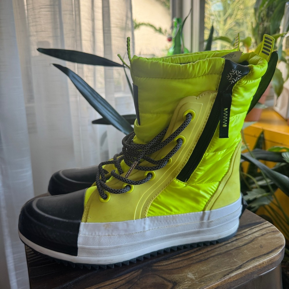 Converse Chuck Taylor All Star Lugged Winter Boots Neon Yellow Black 569379C 9W